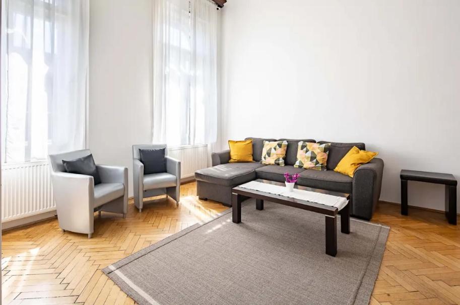 Cityscape Budget Oktogon Apartment