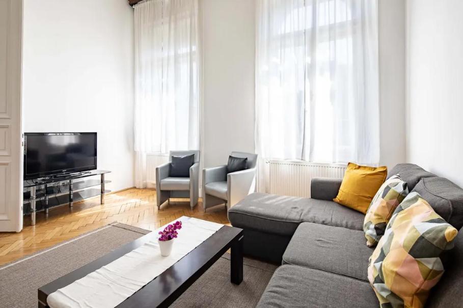 Cityscape Budget Oktogon Apartment