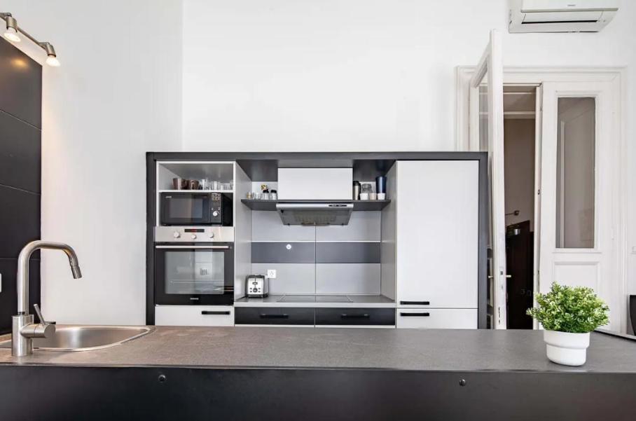 Apartment Cityscape Budget Oktogon Budapest