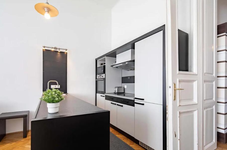 Cityscape Budget Oktogon Apartment Budapest